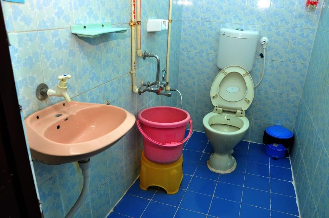 Ranjana Guesthouse Hampi Bagian luar foto