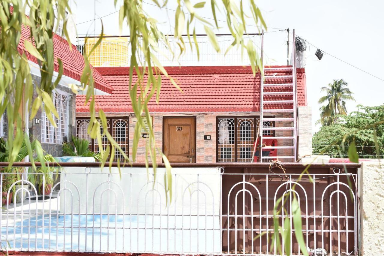 Ranjana Guesthouse Hampi Bagian luar foto
