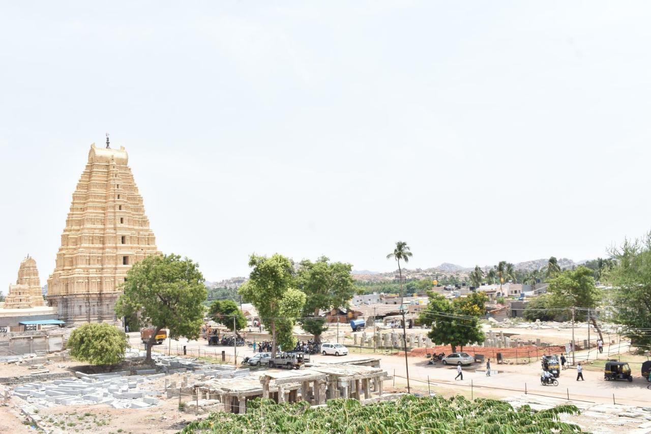Ranjana Guesthouse Hampi Bagian luar foto