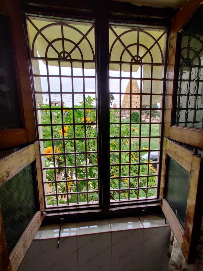Ranjana Guesthouse Hampi Bagian luar foto